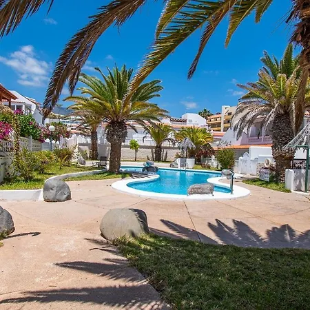 Beach House La Caleta 아데제